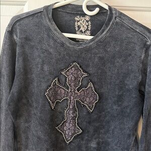 EUC Velvet Stone Tee Shirt w/Lace Cross Design Outlined in Silver Tone Beads
